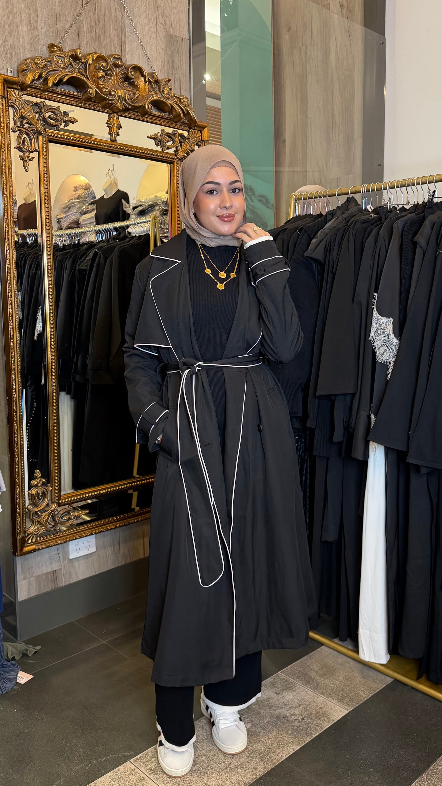 Rawan Contrast Trench Coat