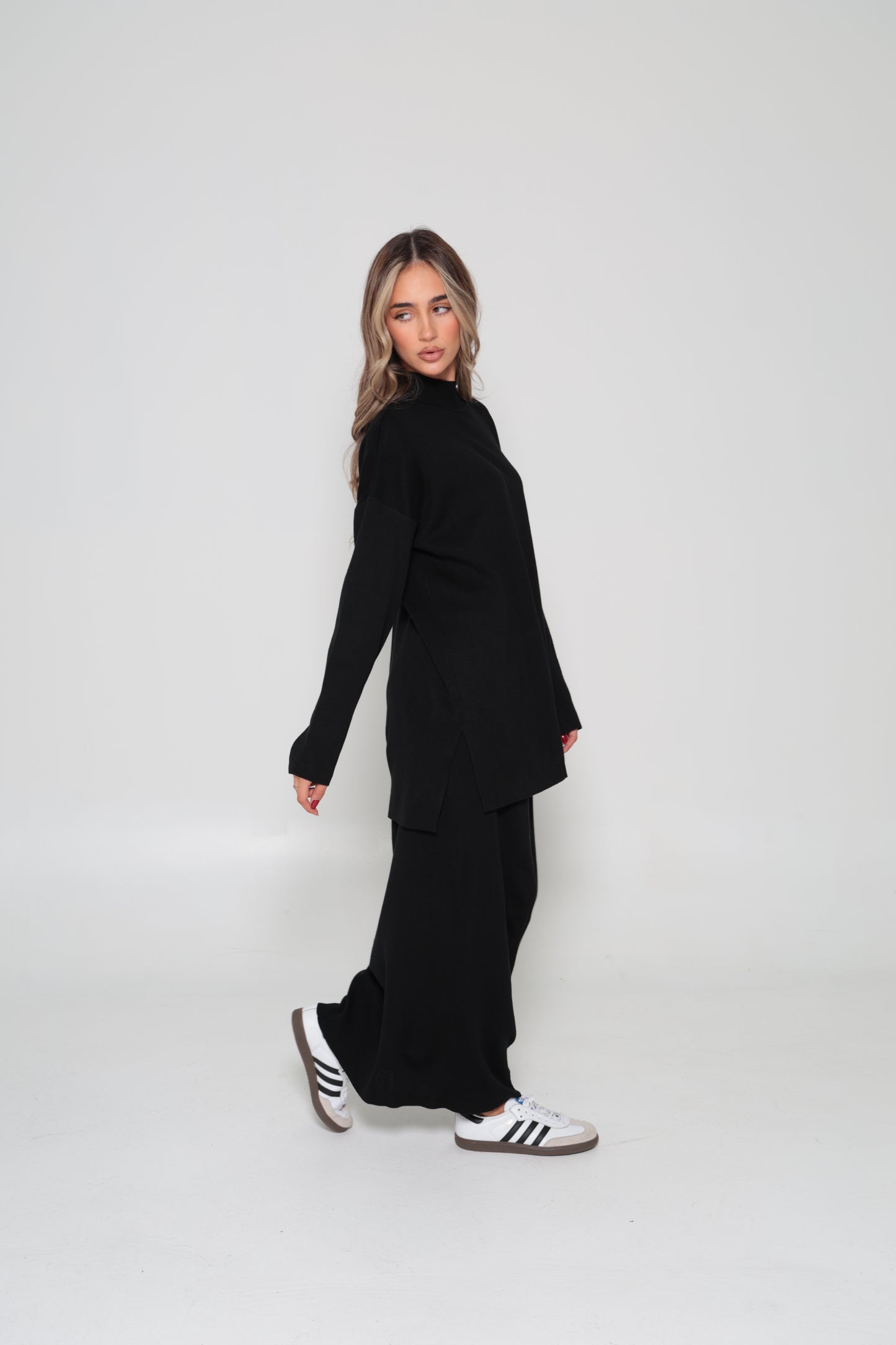 Azra Knit Set