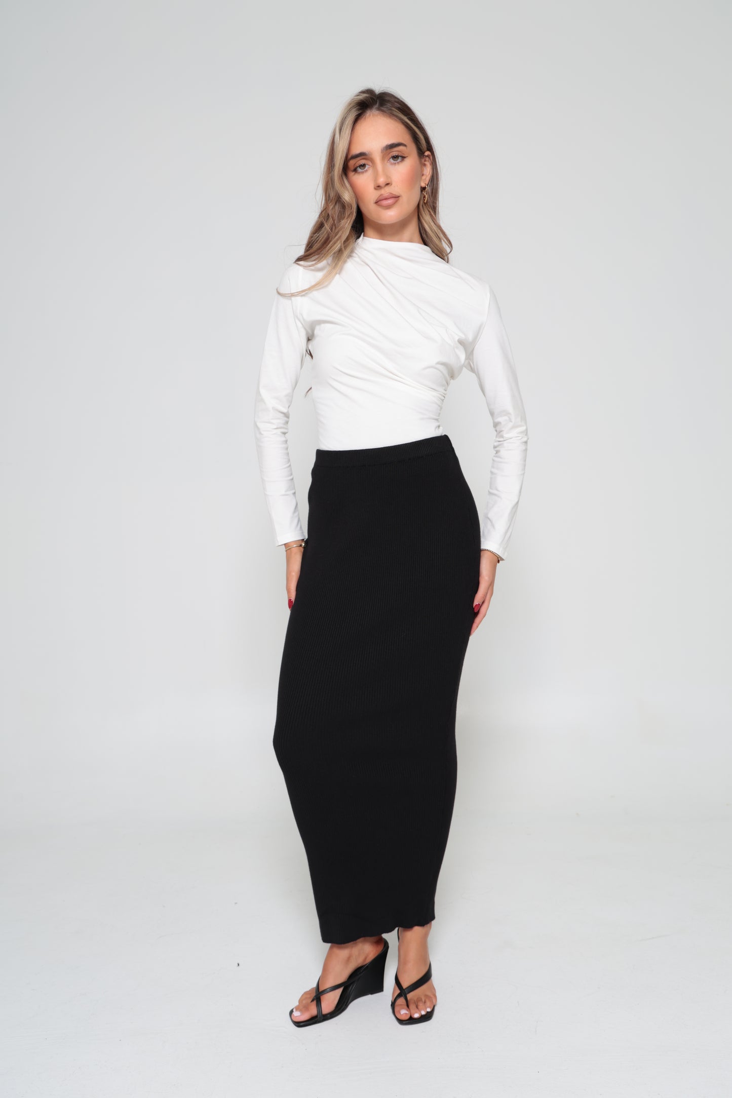 Ribbed Skirt-Black