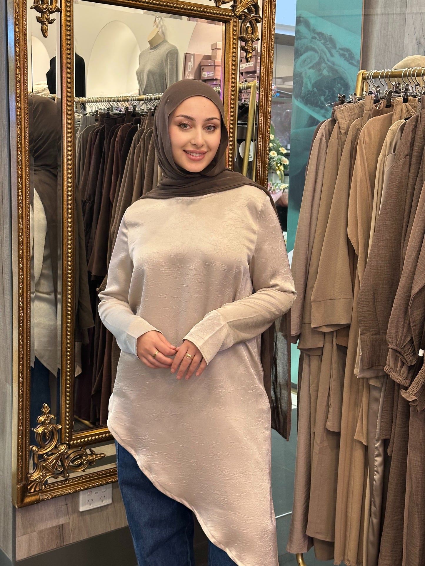 Anna Asymetric Top