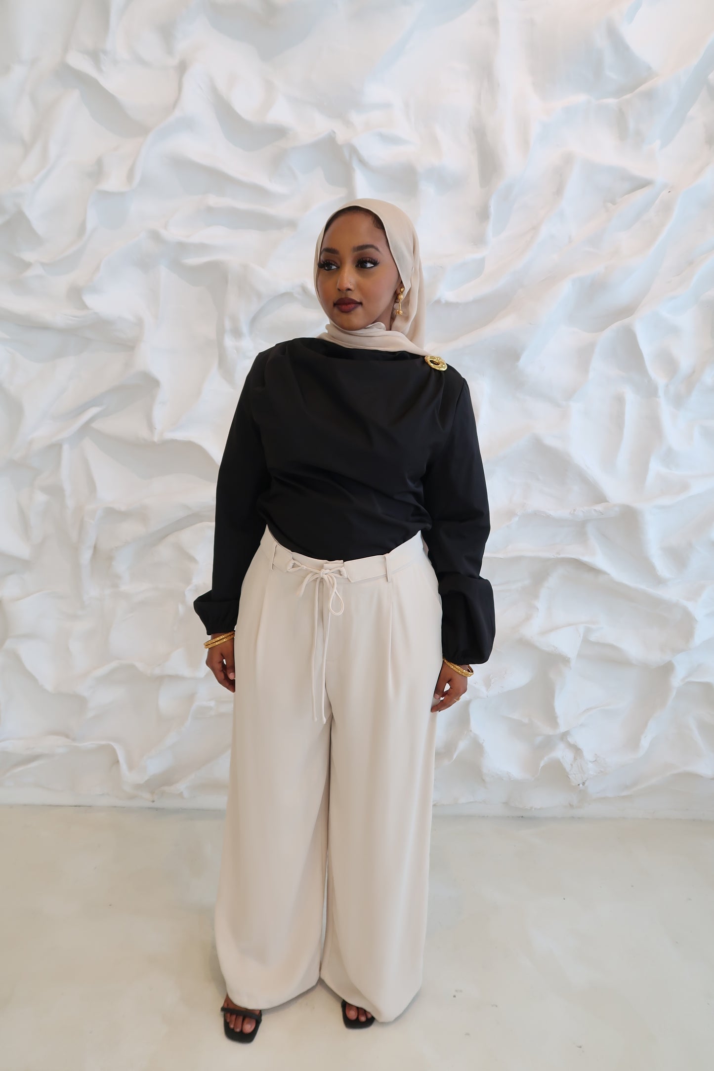 Belt Detail Wide Leg Pants- Bone