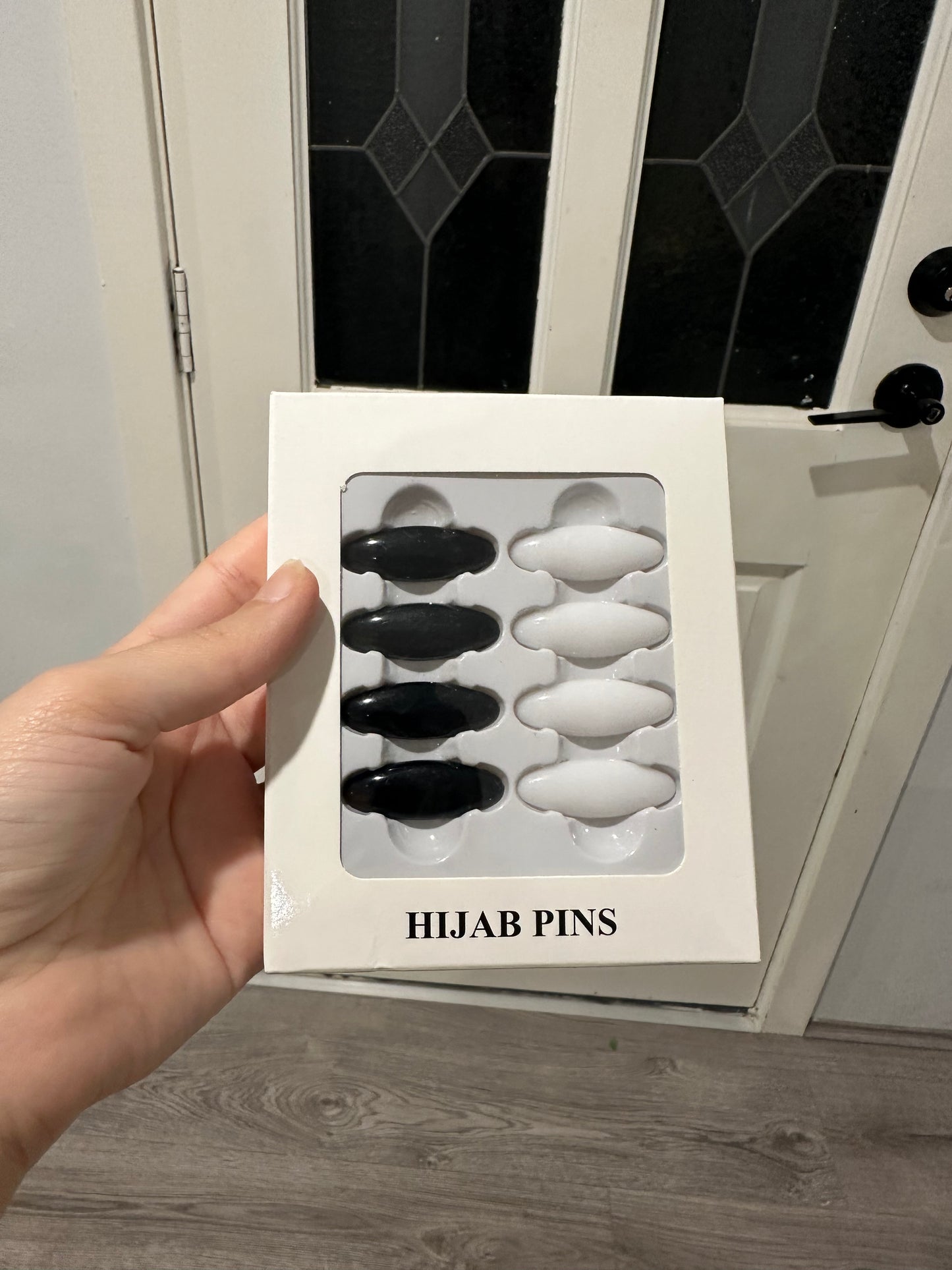 Pin Set White/Black