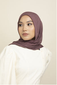 Chocolate modal hijab