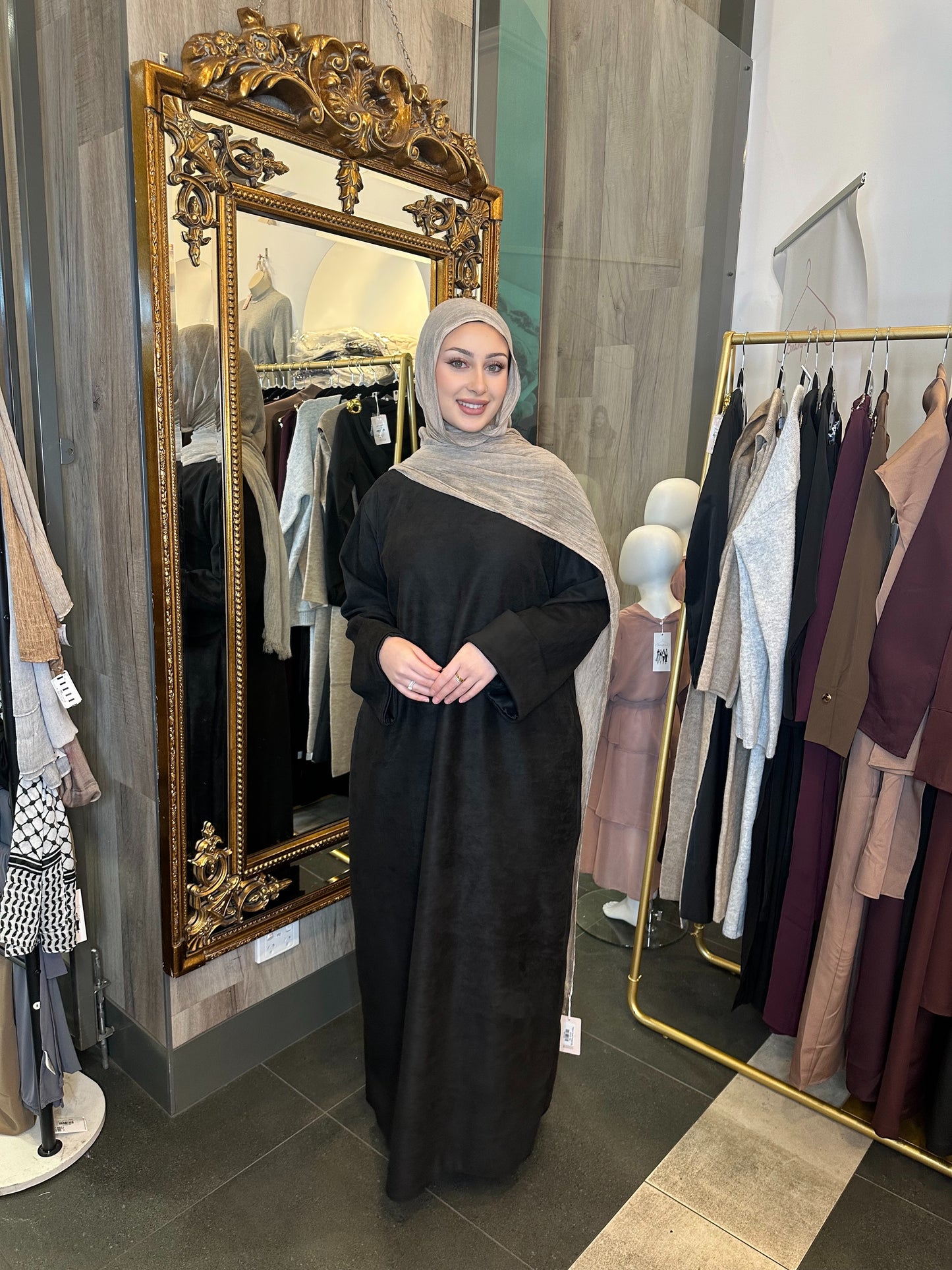 Kawsar Swade Abaya