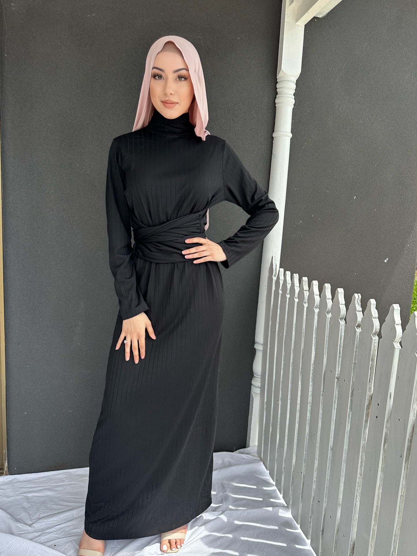 Ariana Ribbed Maxi Dress-Black