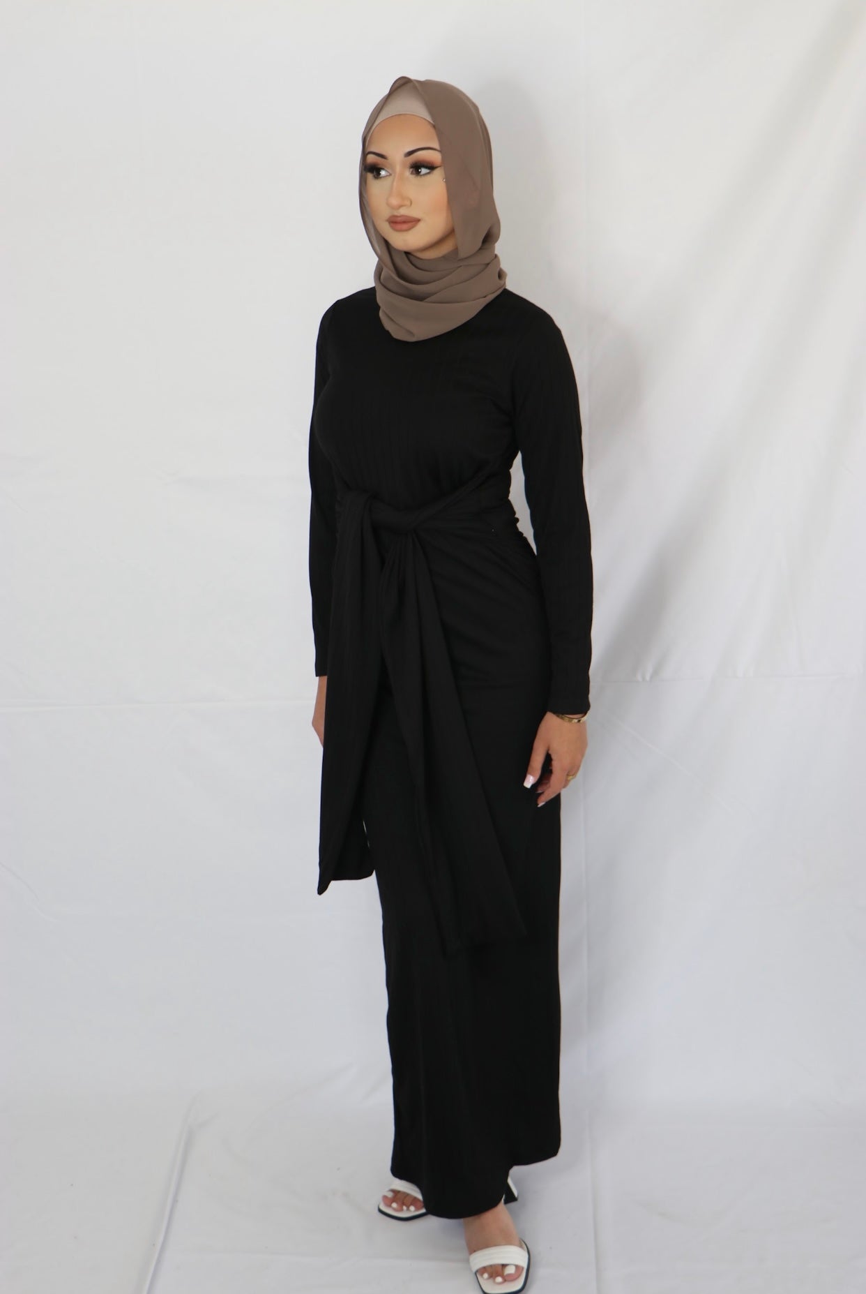 Ariana Ribbed Maxi Dress-Black