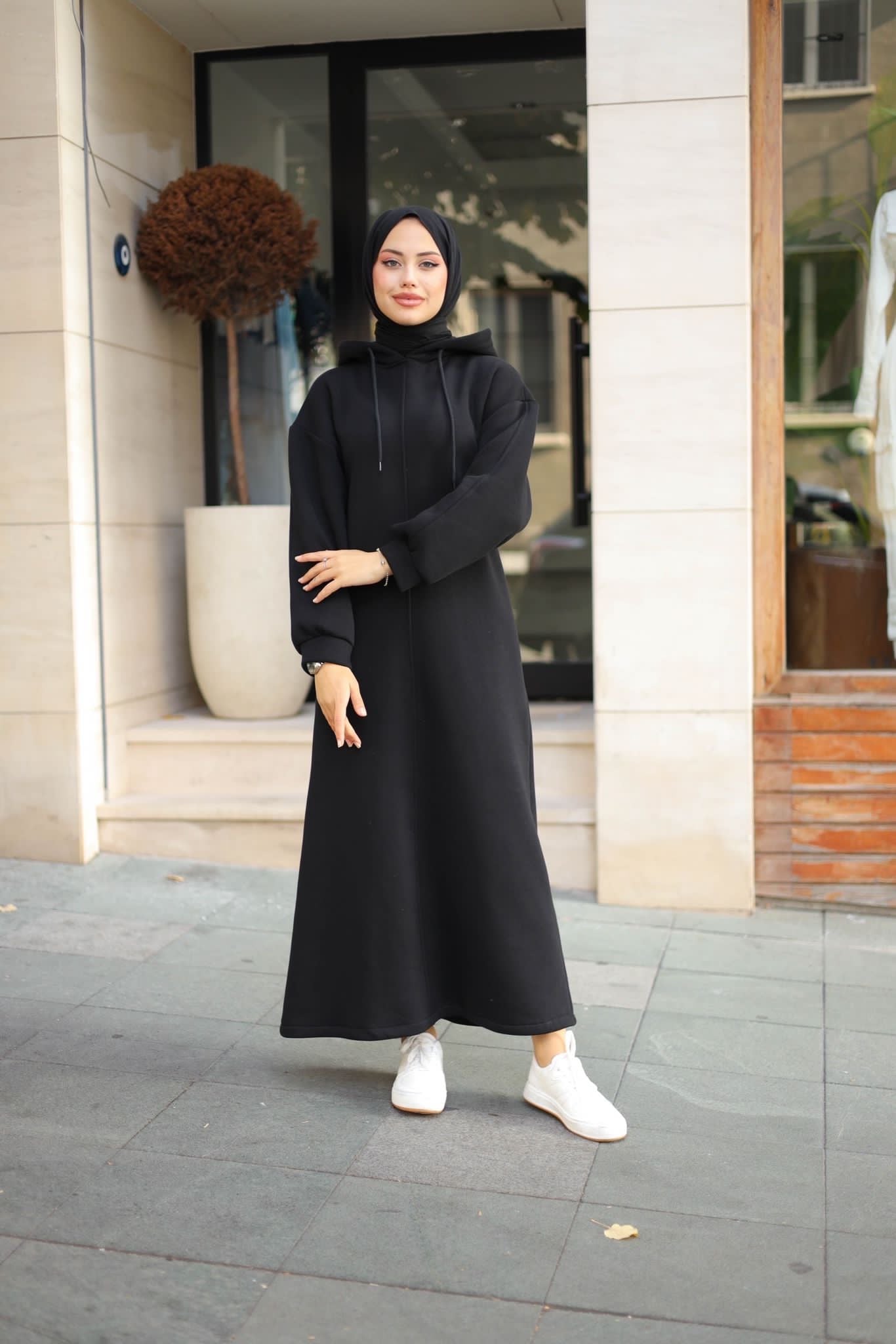 Saja Jumper Dress- Black