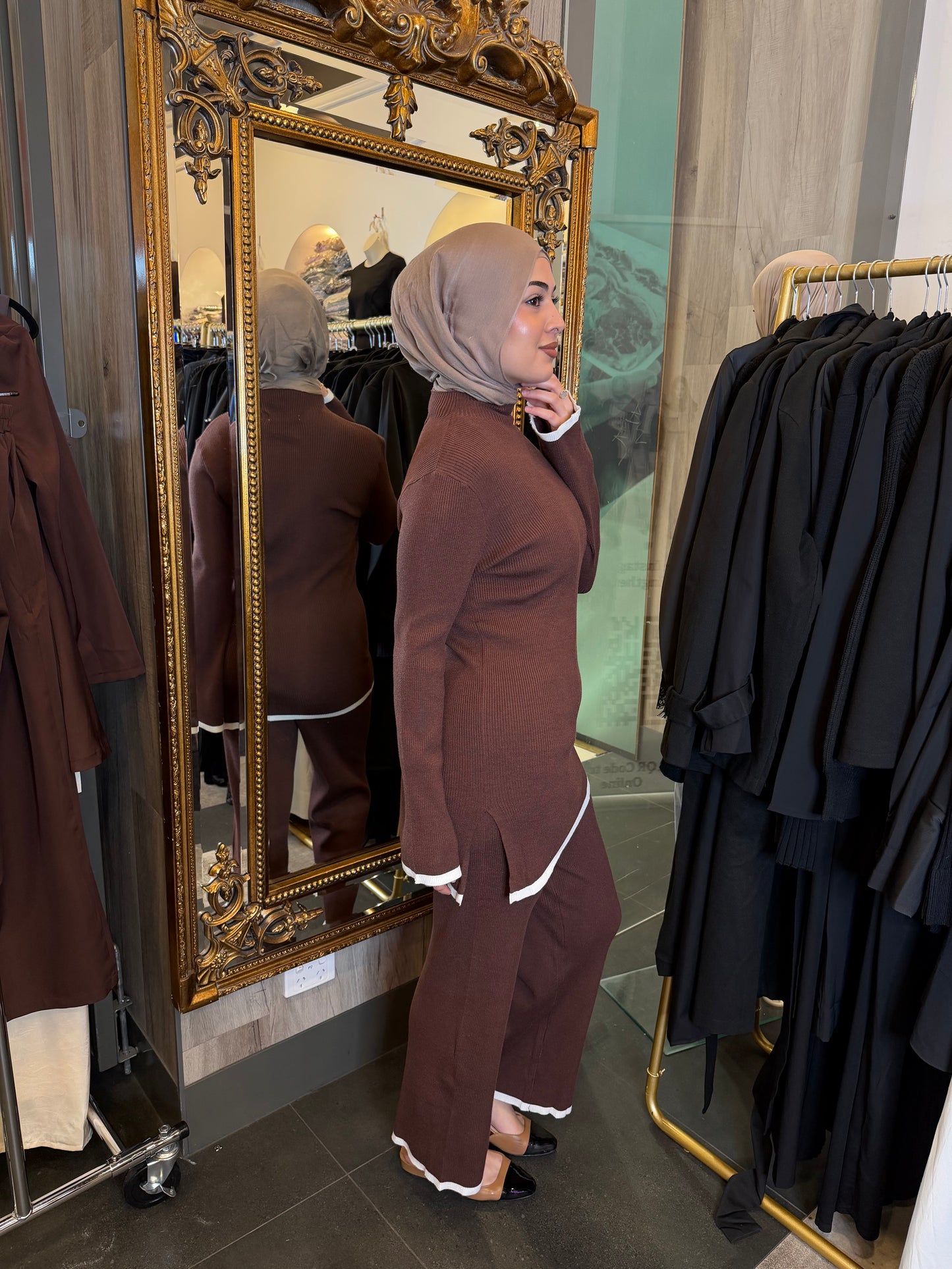 Aseel Contrast Knit Set