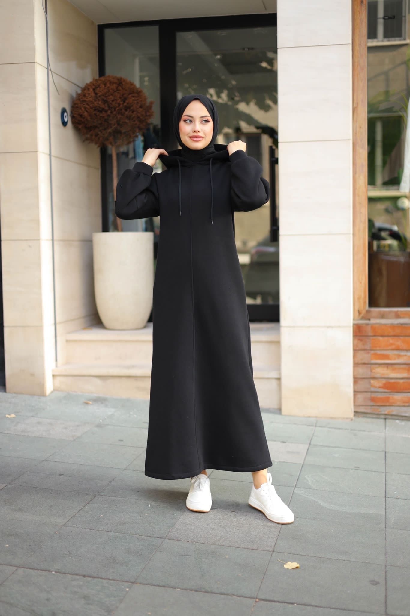 Saja Jumper Dress- Black