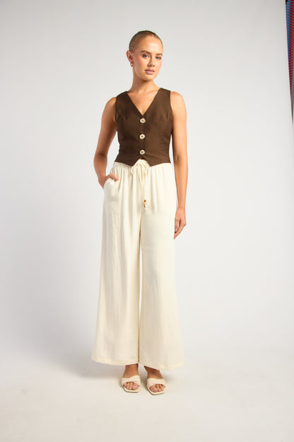 Textured pants with bead toggle