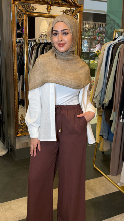 Textured pants with bead toggle