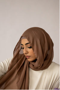 Umber modal hijab