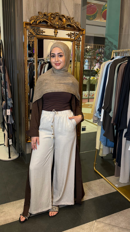 Textured pants with bead toggle