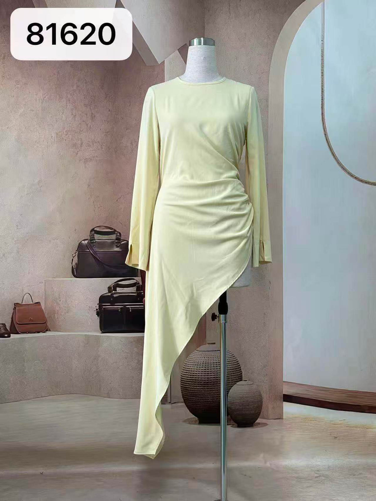 Safa Asymmetric Top