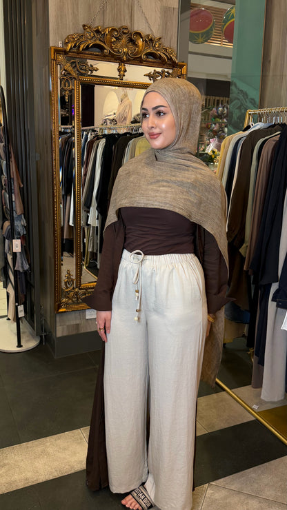 Textured pants with bead toggle