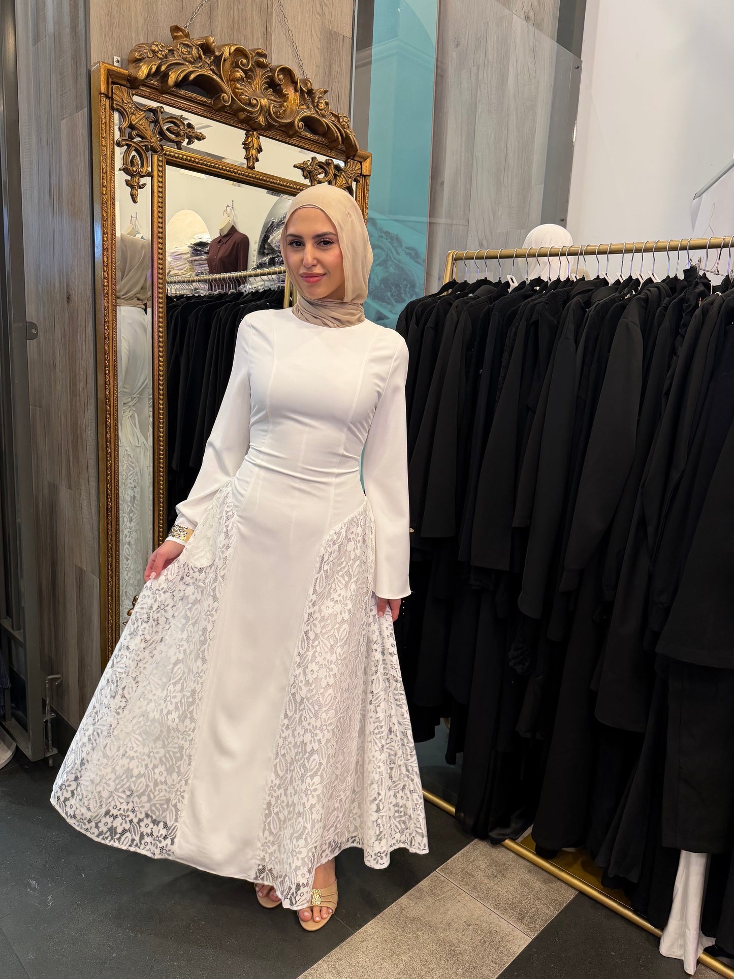 Nayla lace dress