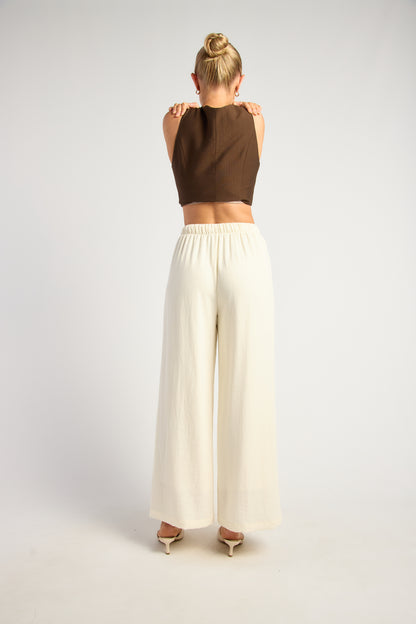 Textured pants with bead toggle