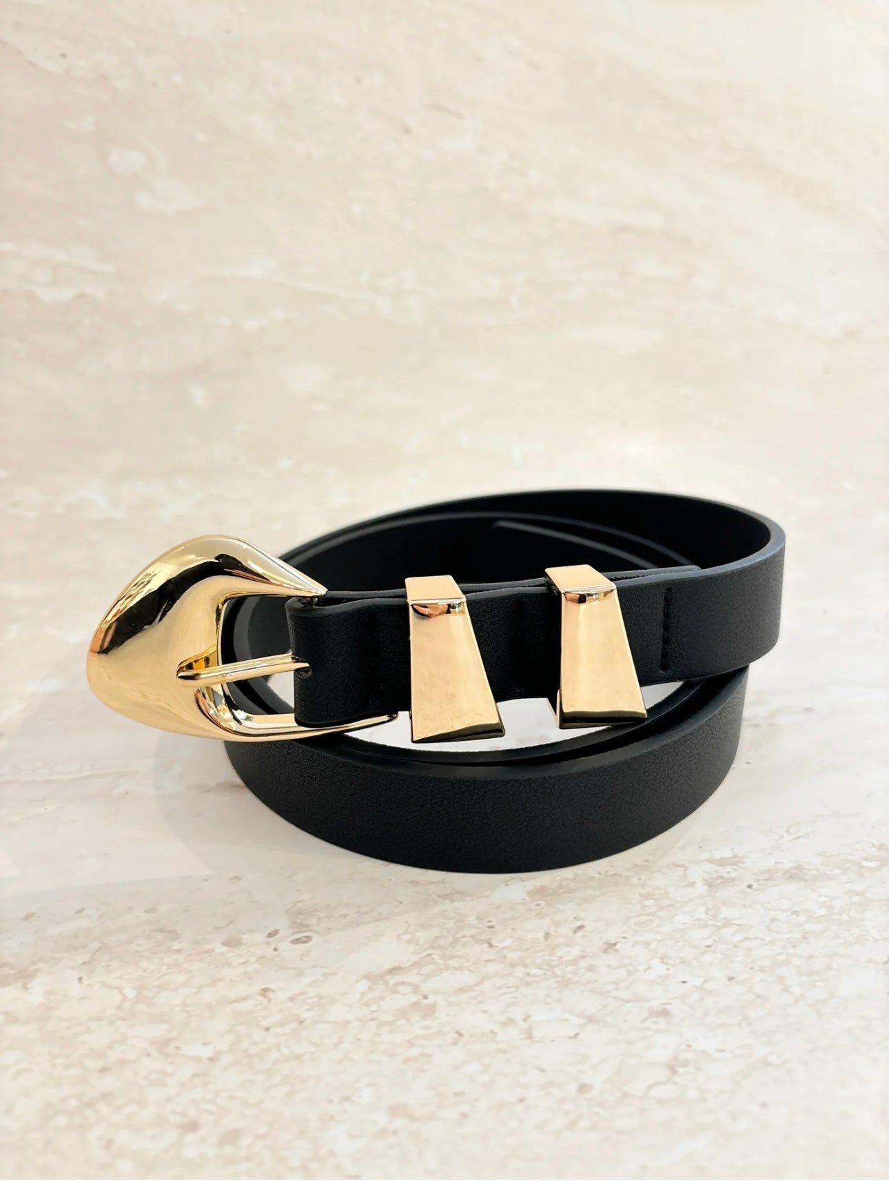 Pebble Dome Buckle Belt in Black