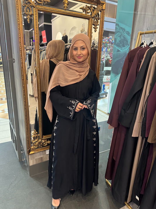 Ruwaa Abaya