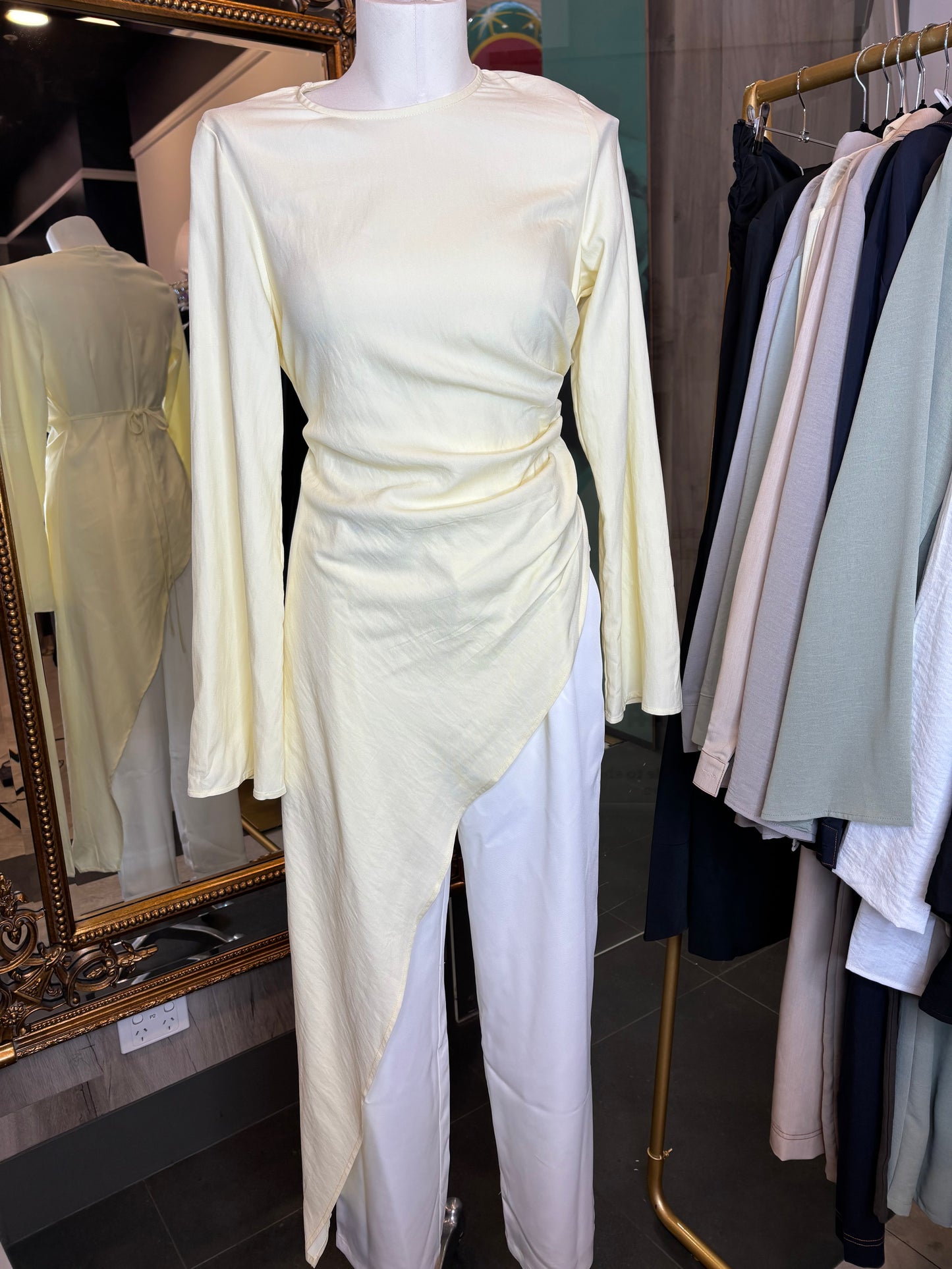 Ada Asymmetrical Top