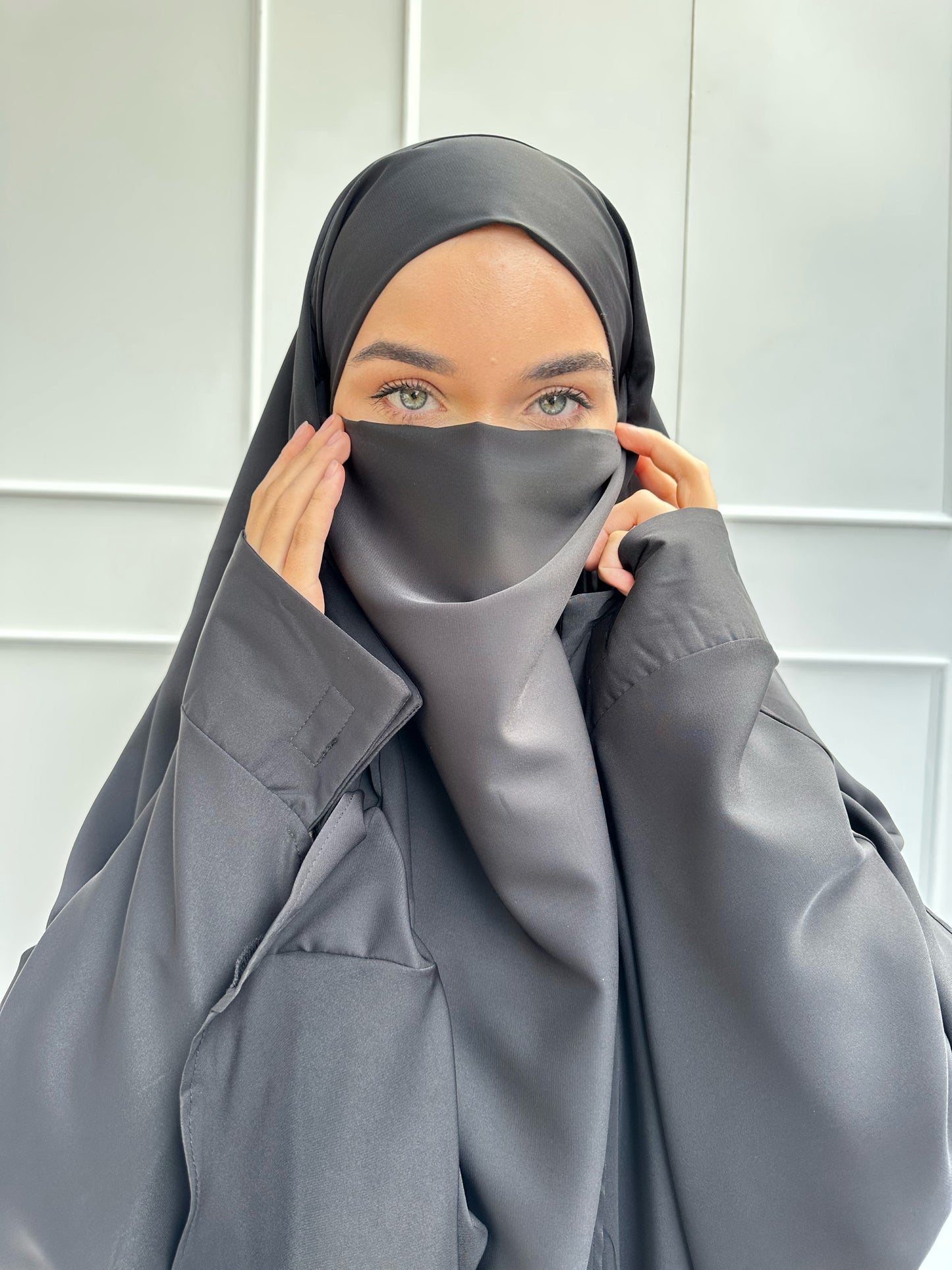 Yasmine Khimar Black