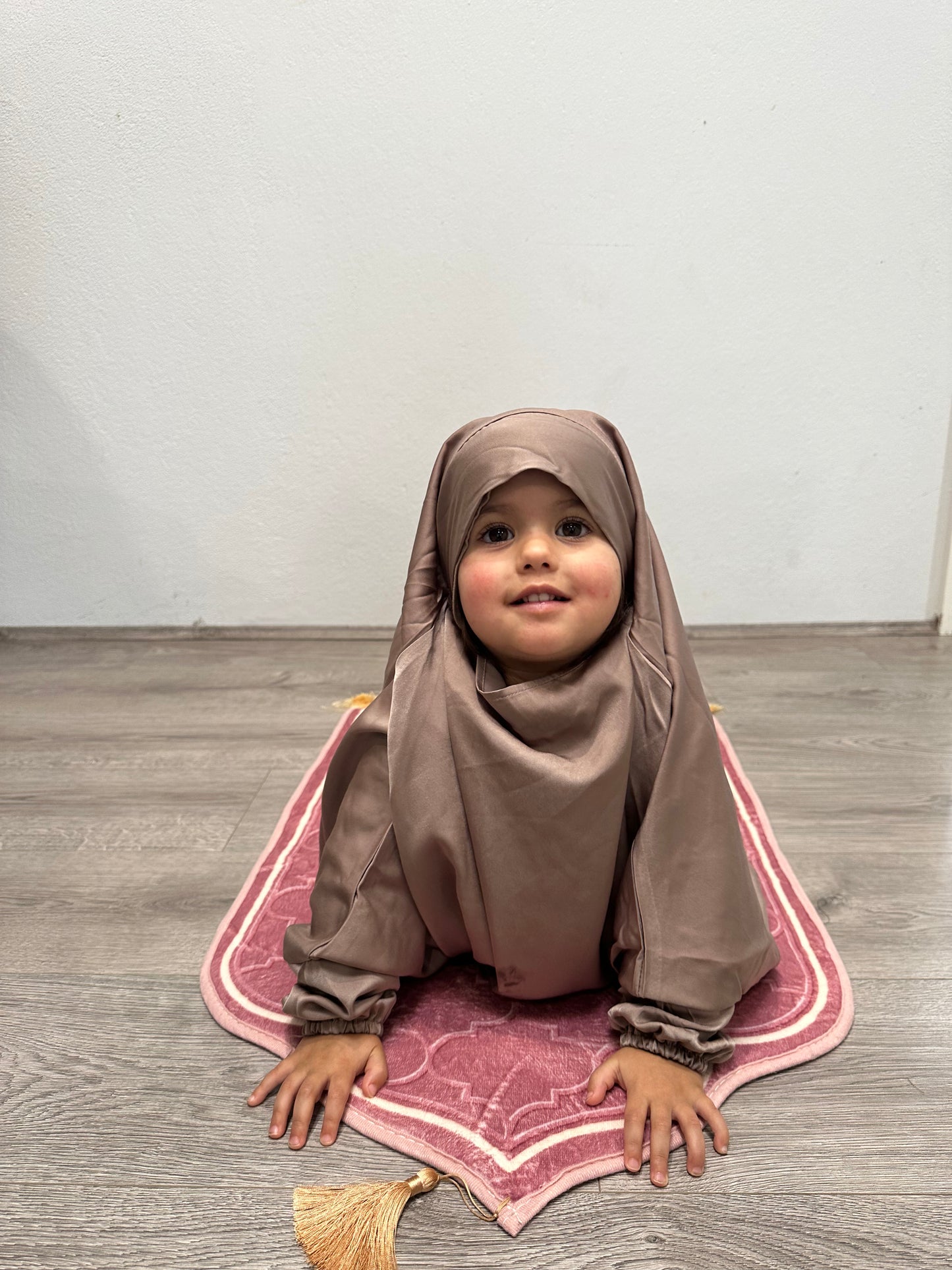 Sahar jilbab Satin khaki