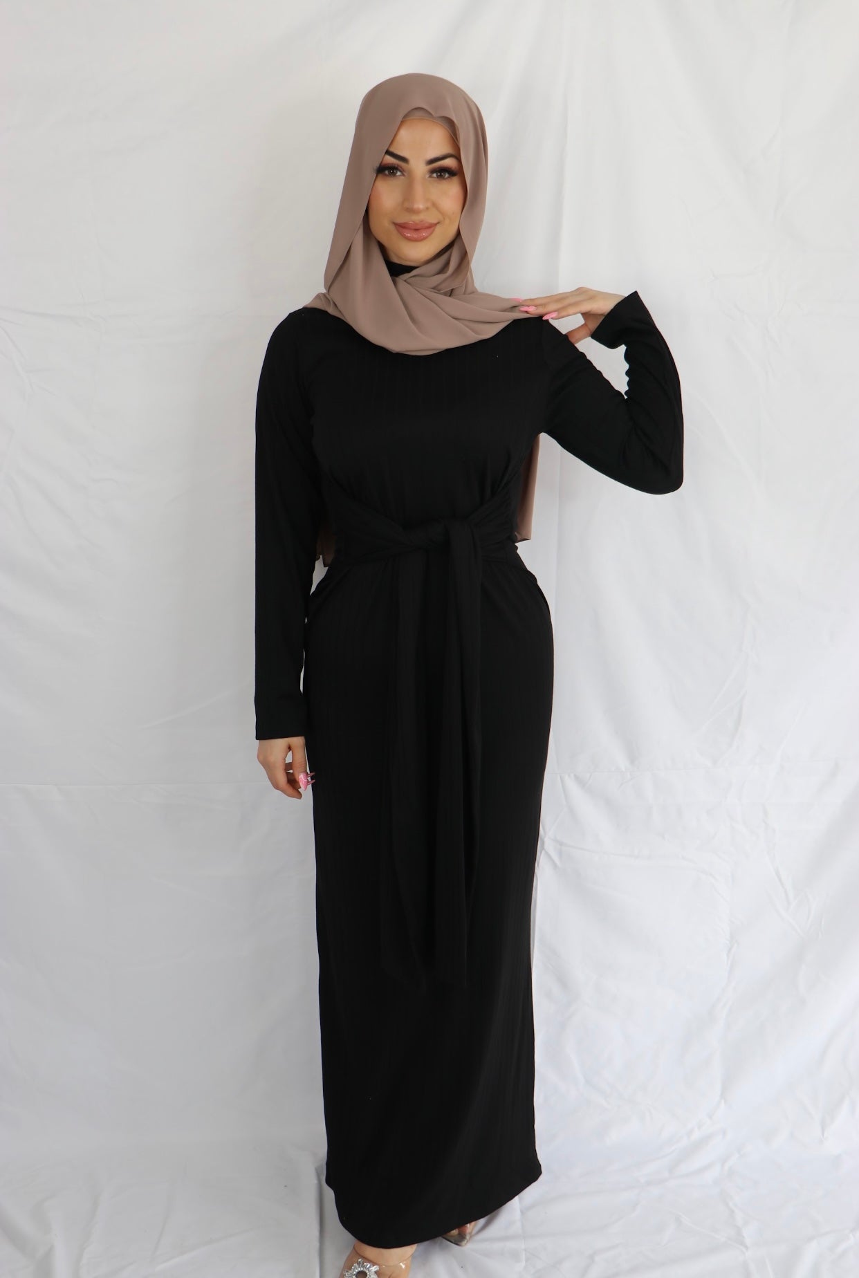 Ariana Ribbed Maxi Dress-Black