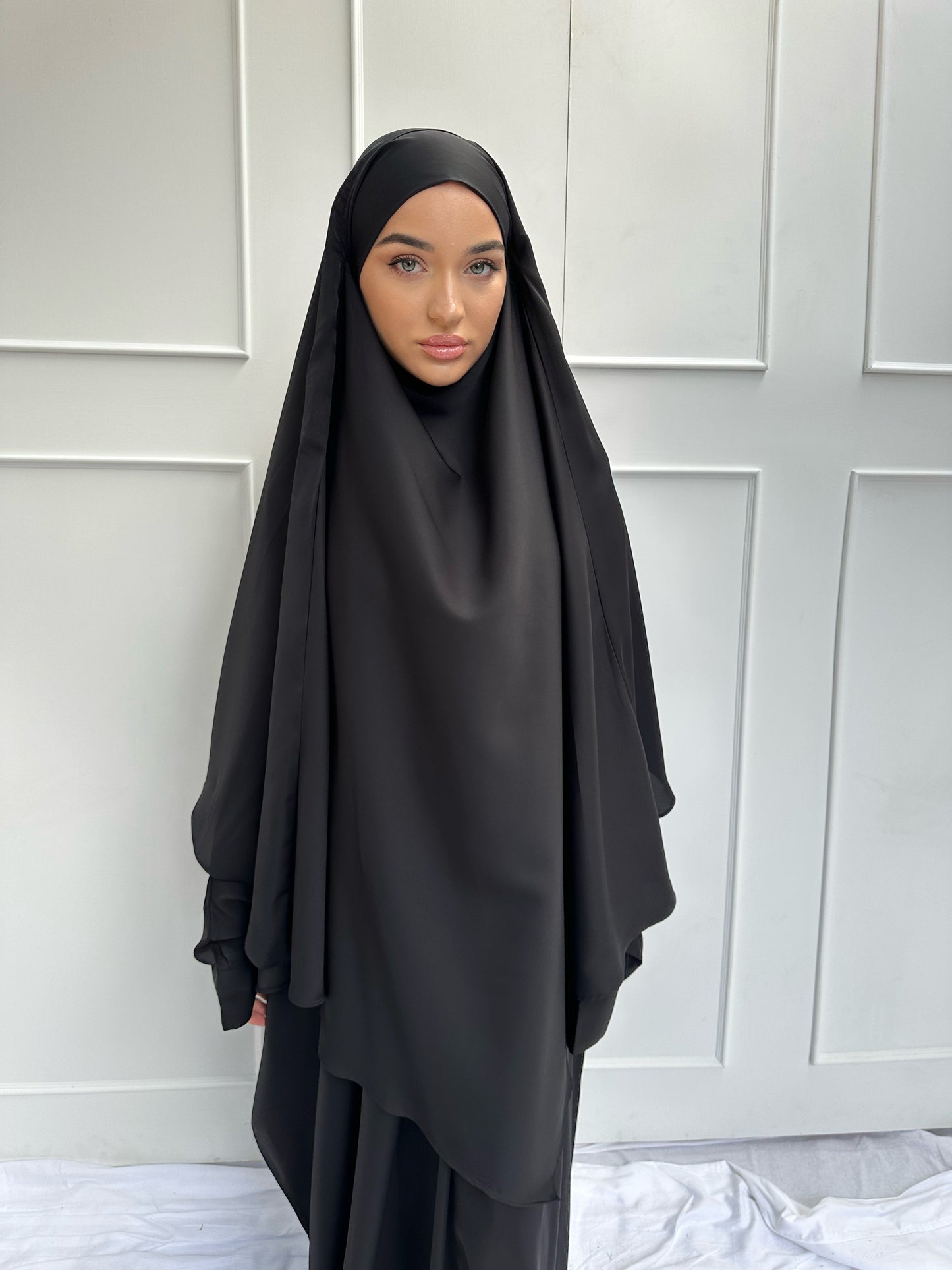 Yasmine Khimar Black